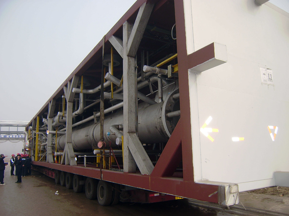 我公司监理的lng液化冷箱顺利吊装成功